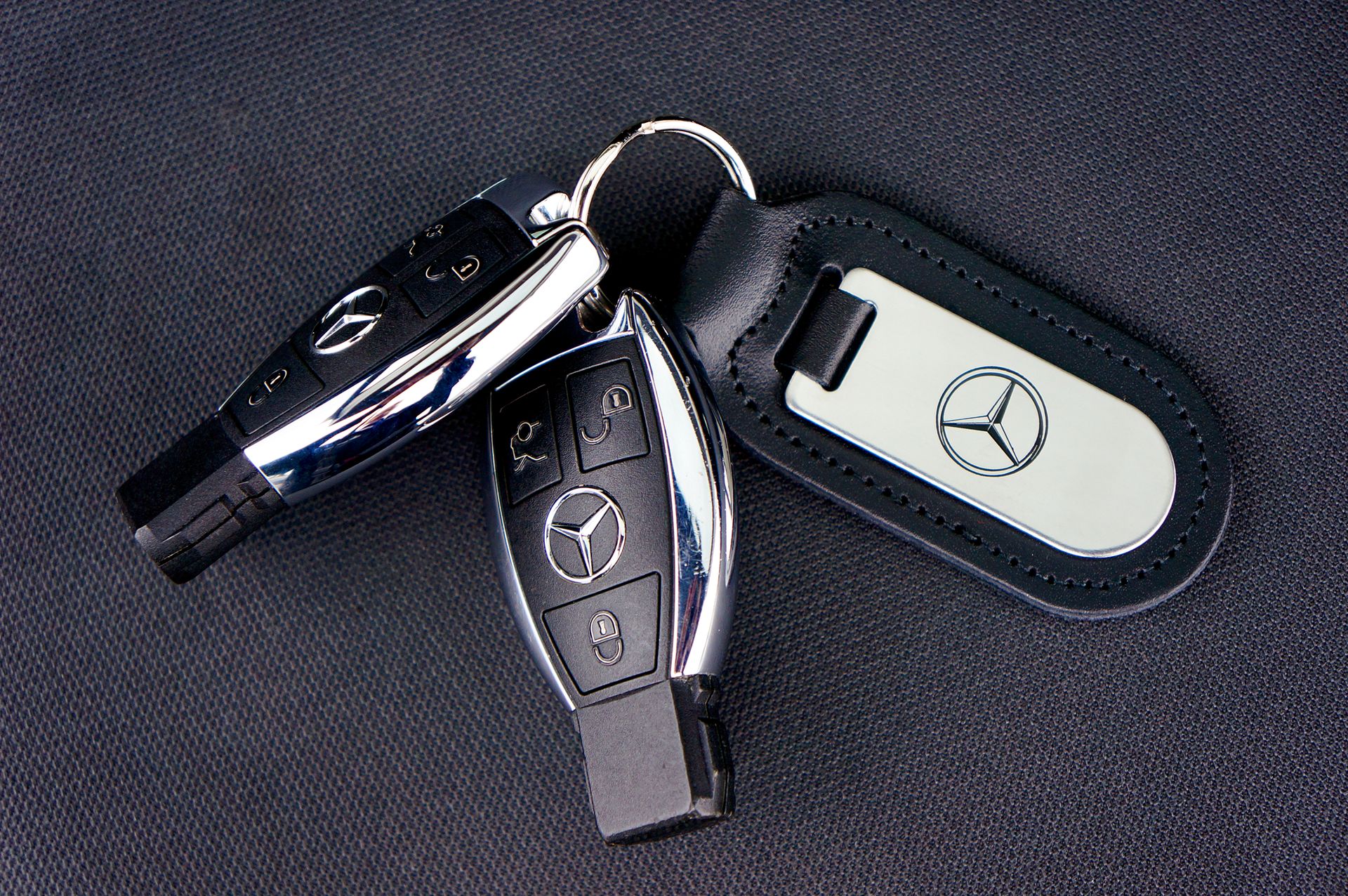 Replacement Mercedes-Benz car key fobs cut and programmed by Excalibur Auto Locksmiths